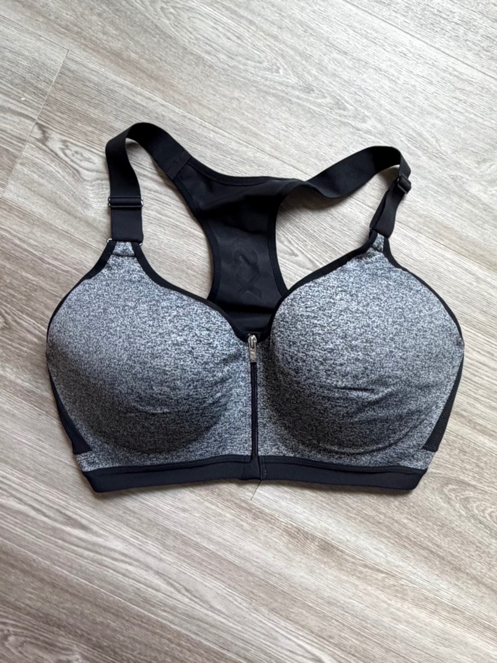 Victoria's Secret VSX Sport Zip Front Sports Bra 38DD